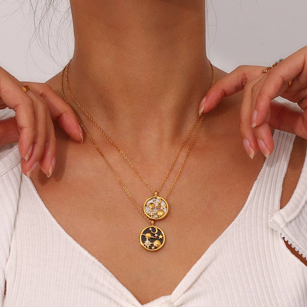 Moon Star Shell Round Pendant Necklaces DPJN2746