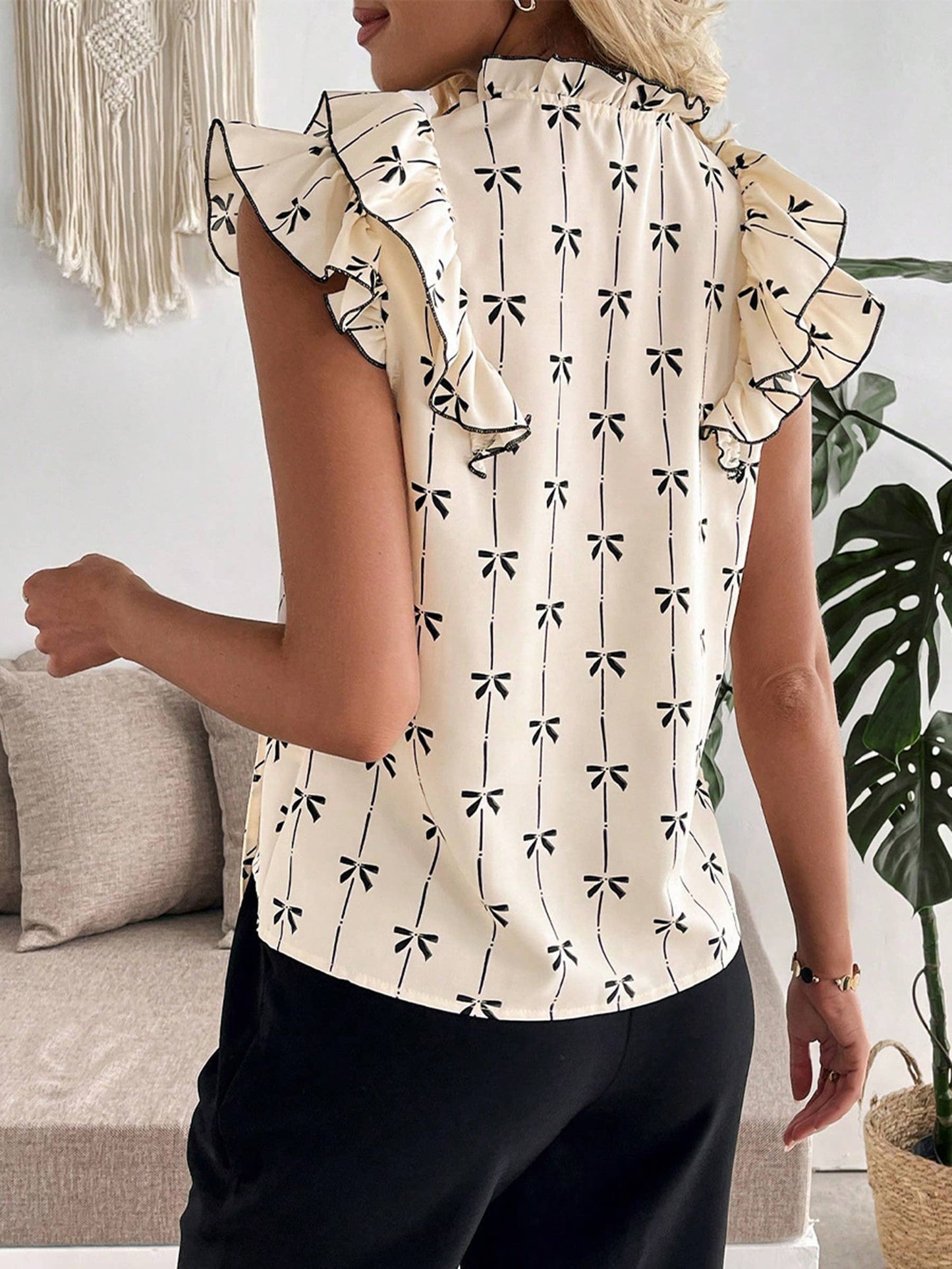 Short Sleeved Drawstring Lace Collar Shirt