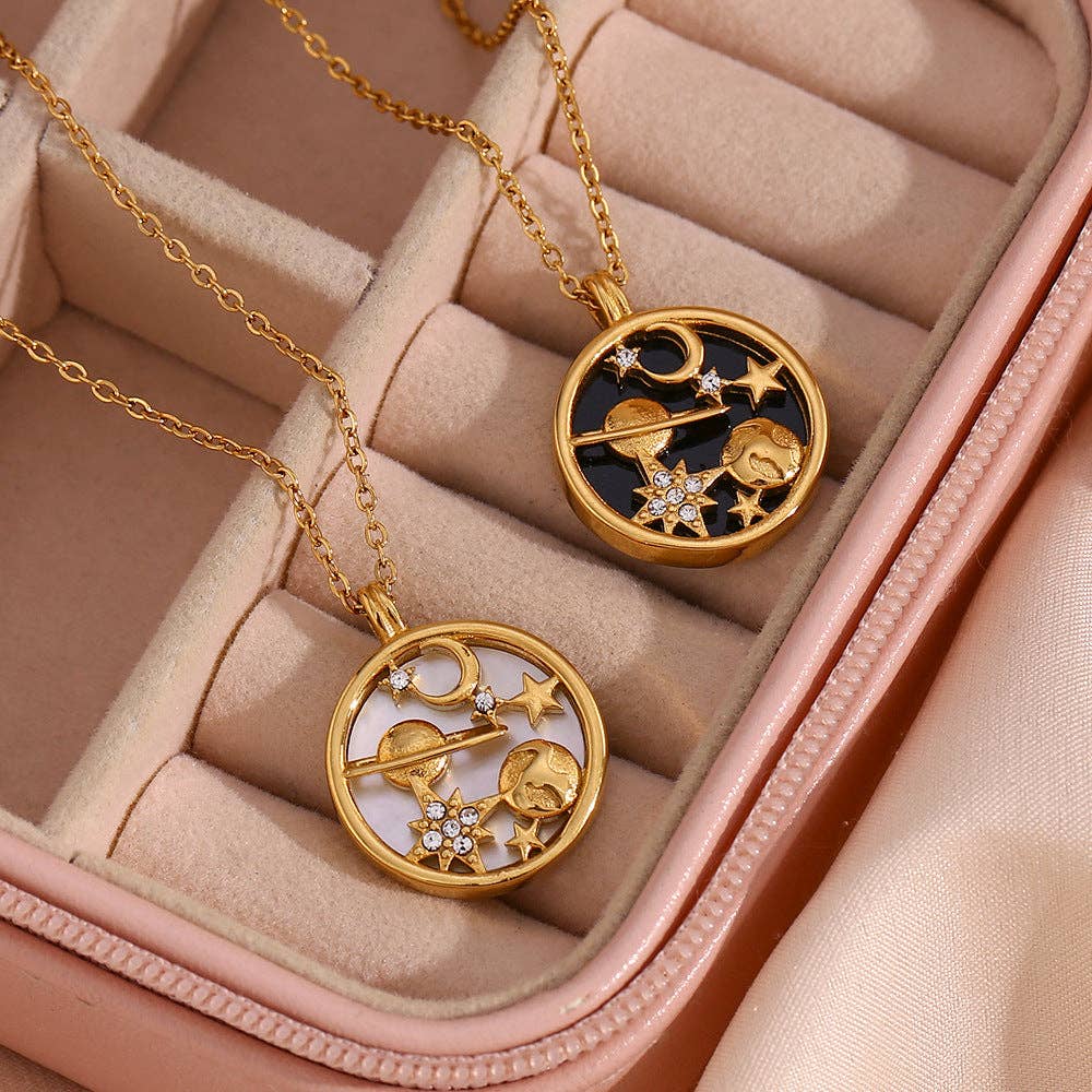 Moon Star Shell Round Pendant Necklaces DPJN2746