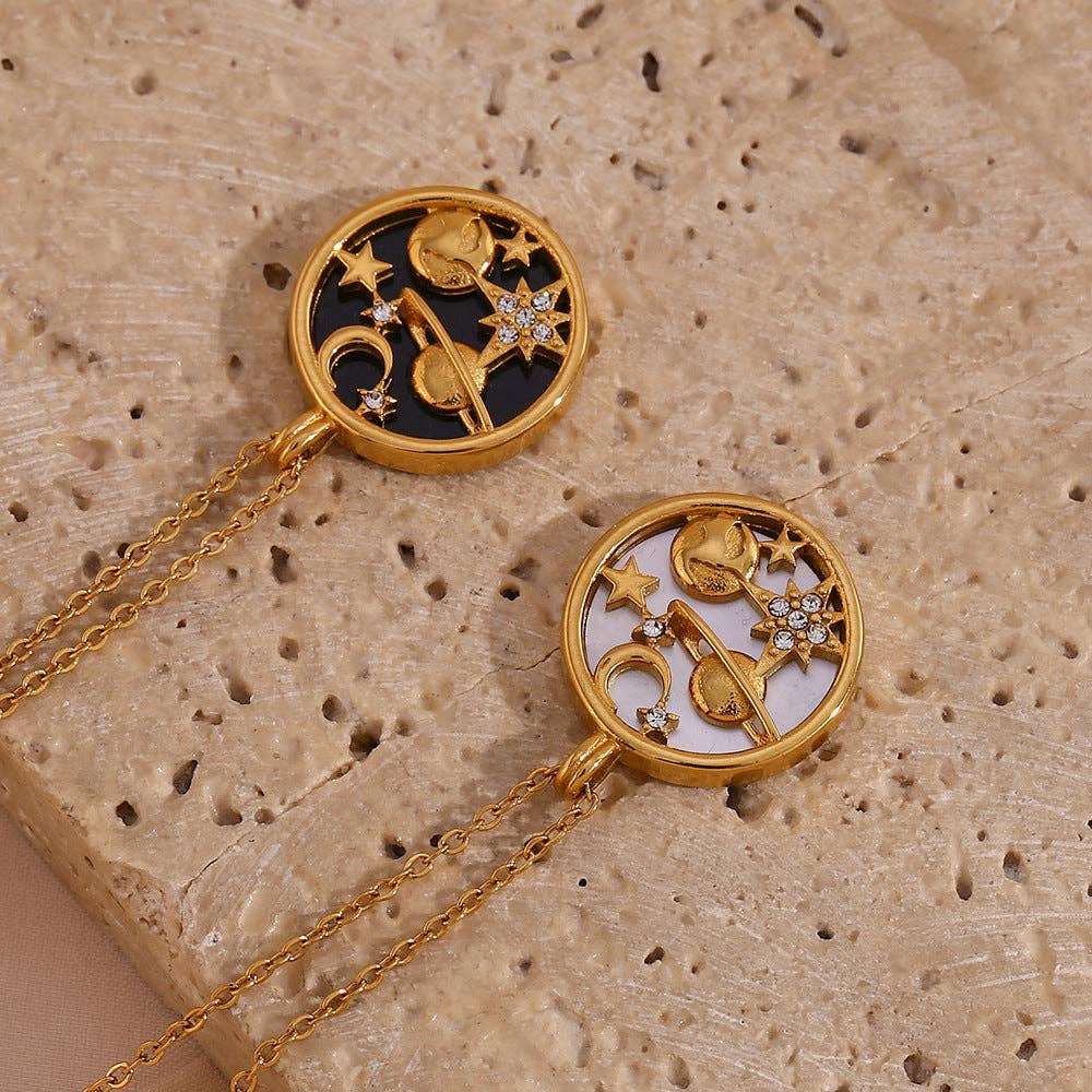 Moon Star Shell Round Pendant Necklaces DPJN2746